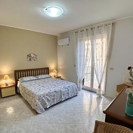 Casa Vacanza Acquamarina Acireale Bagian luar foto